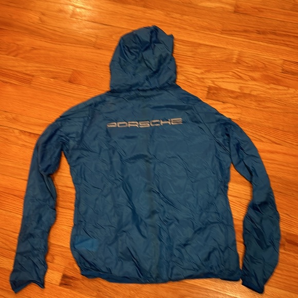 Porsche 2-in-1 Set. Reversible Quilted Men's Vest and Windbreaker Jacket Pair - Picture 12 of 13